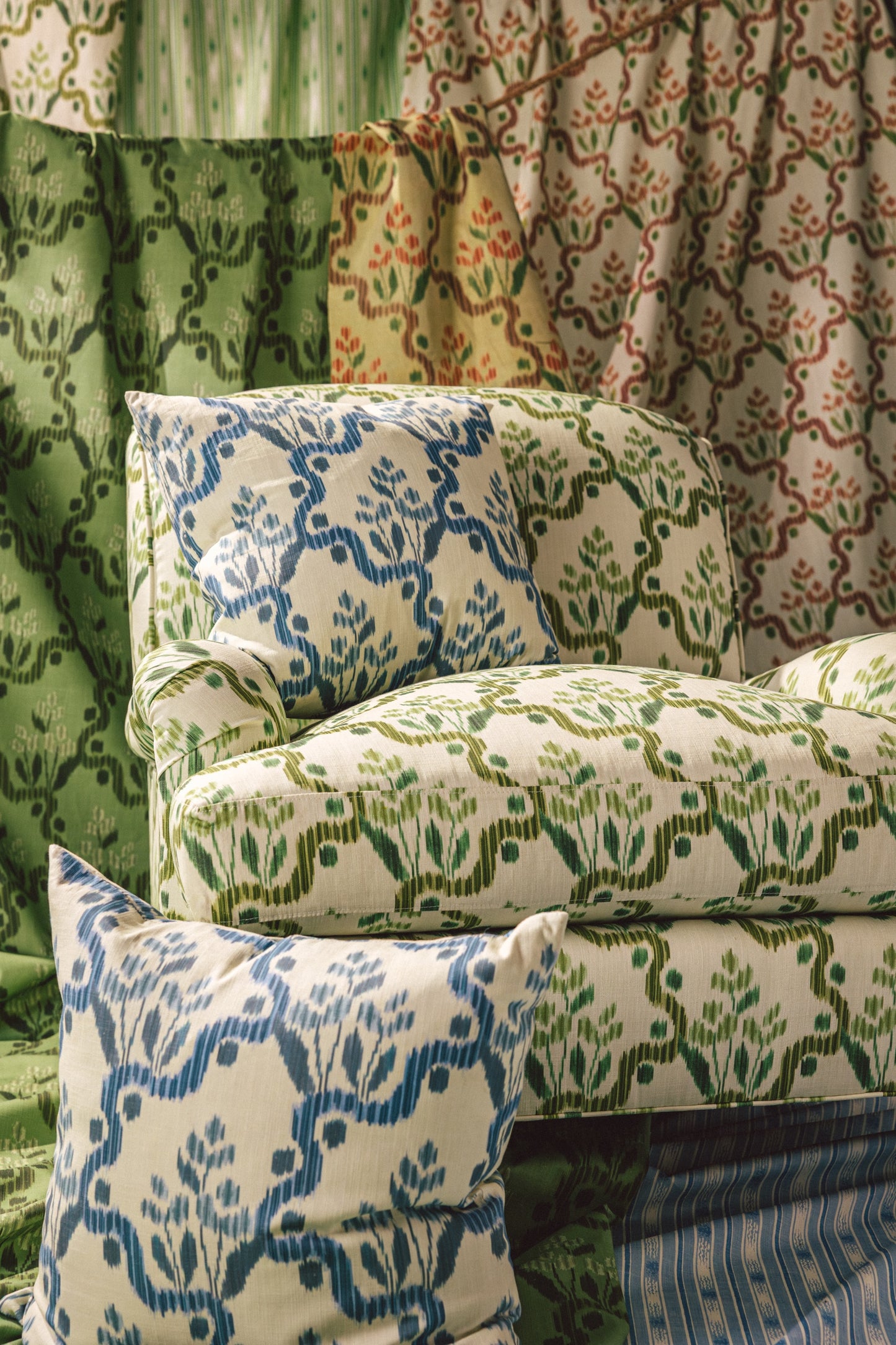 Heirloom Ogee Ikat - Delft (F)